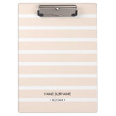 Minimalistisches, schlichtes, hellrosa Streifenmus Klemmbrett (Vorderseite)