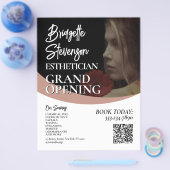 Minimalistisches Schönheitsmodell-Ästhetik-Salon- Flyer (Einzeln)