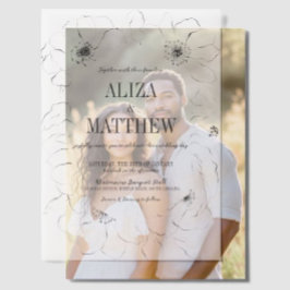 Minimalistisches Schwarz-Weiß-Blütenüberlagern Pergament Einladungen