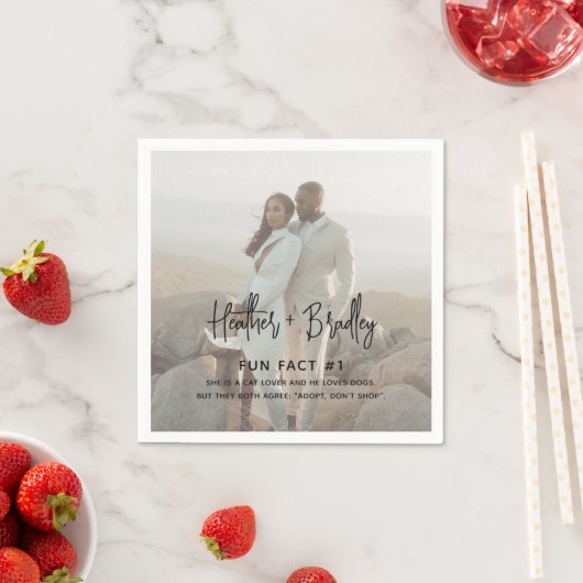 Minimalistisches Schwarz-Weiß-Foto Moderne Hochzei Serviette (Beispiel)