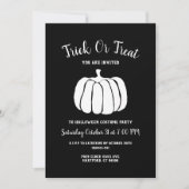 Minimalistisches Schwarz-Weiß-Halloween-Party Einladung (Vorderseite)