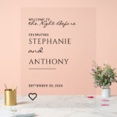 Minimalistisches Schwarz-Weiß-Herz Moderne Probe Acrylschild (Hochzeit)