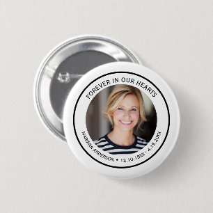 Minimalistisches Schwarz-Weiß Immer in unseren Her Button