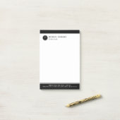 Minimalistisches Schwarz-Weiß-Logo und Text Post-it Klebezettel (Auf Schreibtisch)