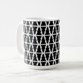 Minimalistisches Schwarz & Weiß Weihnachtsbaummust Kaffeetasse (Vorderseite Links)