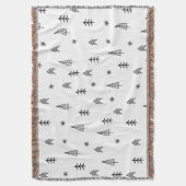 Minimalistisches Schwarz-Weiß-Winterwaldmuster Decke (Vorderseite Vertikal)