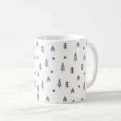 Minimalistisches Schwarz-Weiß-Winterwaldmuster Kaffeetasse (VorderseiteRechts)