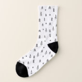 Minimalistisches Schwarz-Weiß-Winterwaldmuster Socken (Links - Außen)