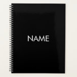 Minimalistisches Schwarz-weißes benutzerdefinierte Planer<br><div class="desc">Minimalistische Schwarz-Weiß-individuelle Name Text Monogramm Initialen einfache moderne elegante personalisiert Planner. Vollständig anpassbarer weißer Text auf schlichtem schwarzen,  soliden Hintergrund. Sie können sie mit Firmennamen oder Firmennamen,  Jahr,  Initialen,  Monogramm usw. personalisieren</div>