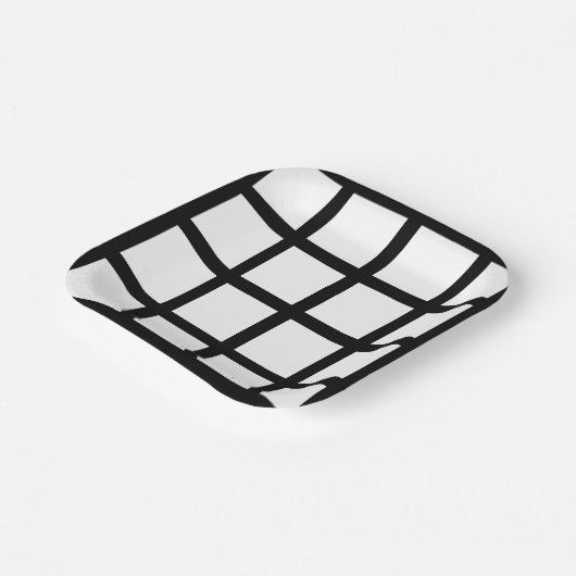 Minimalistisches Schwarz-weißes Schachbrett Pappteller (Gewinkelt)