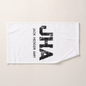 MINIMALISTISCHES SCHWARZES DREIBUCHSTABEN-MONOGRAM HANDTUCH (Handtuch)