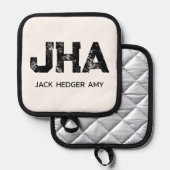 MINIMALISTISCHES SCHWARZES DREIBUCHSTABEN-MONOGRAM TOPFLAPPEN (Vorderseite/Rückseite)