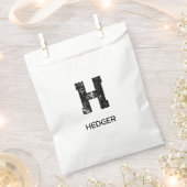 MINIMALISTISCHES SCHWARZES EIN-BUCHSTABEN-MONOGRAM GESCHENKTÜTCHEN (Ausgeschnitten)