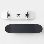 MINIMALISTISCHES SCHWARZES EIN-BUCHSTABEN-MONOGRAM SKATEBOARD (Horizontal)