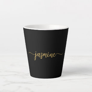 Minimalistisches schwarzes und goldenes Monogramm Milchtasse