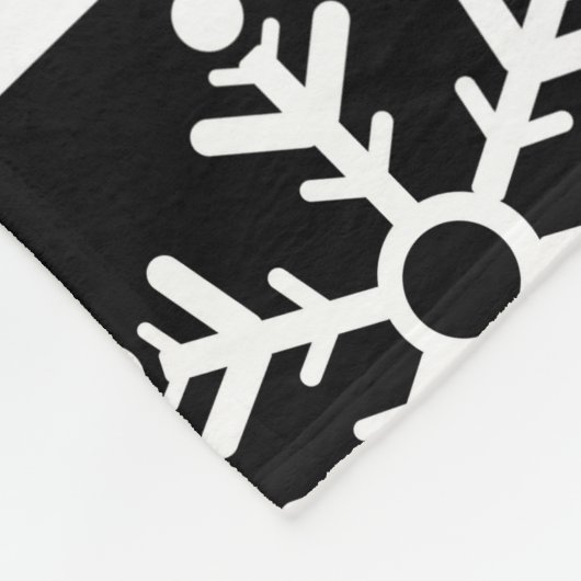 Minimalistisches Schwarzweiss-Schneeflockemuster Fleecedecke (Ecke)