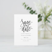 Minimalistisches Schwarzweiß-Skript Save the Date Postkarte (Stehend Vorderseite)