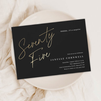 Minimalistisches Script Black und Gold 75. Geburts Einladung