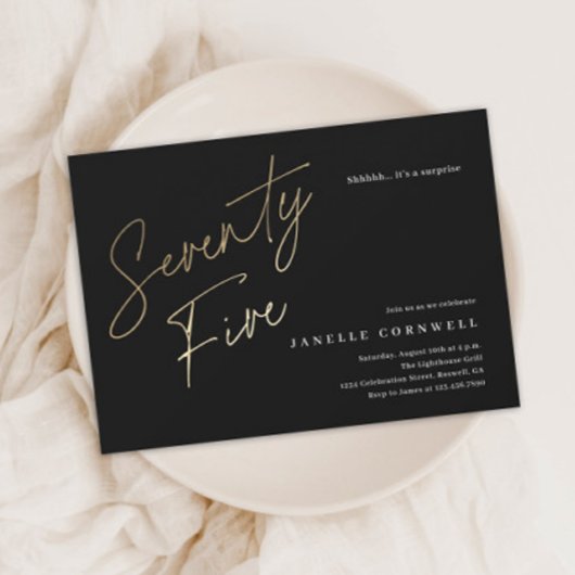 Minimalistisches Script Black und Gold 75. Geburts Einladung