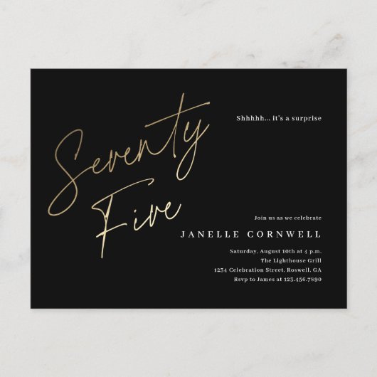 Minimalistisches Script Black und Gold 75. Geburts Einladungspostkarte (Vorderseite)