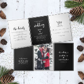 Minimalistisches Script Black & White Wedding Dreifach Gefaltete Einladung