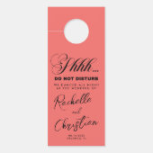 Minimalistisches Script Calligraphy Wedding Guest Türanhänger (Vorderseite)