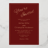 Minimalistisches Script Crimson Red Wedding Folieneinladung (Vorderseite)