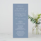 Minimalistisches Script Dusty Blue Wedding Program Programm (Stehend Vorderseite)