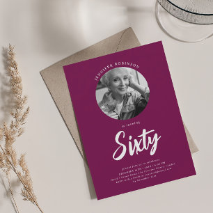 Minimalistisches Script Foto 60. Geburtstag Magent Einladung