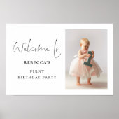 Minimalistisches Script-Foto Begrüßung 1. Geburtst Poster (Vorne)