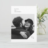 Minimalistisches Script-Hochzeitsszenario-Foto Dankeskarte (Stehend Vorderseite)