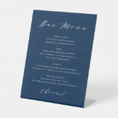 Minimalistisches Script Navy Blue Wedding Bar Menu Sockelschild (Vorderseite)