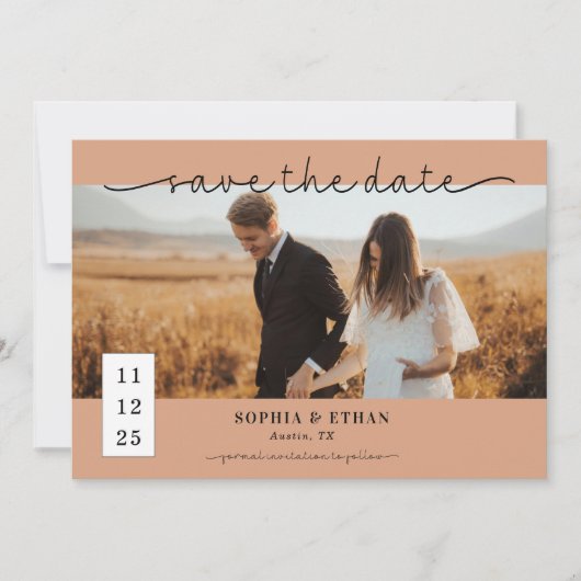 Minimalistisches Script Rustic Terracotta Foto Wed Save The Date (Vorderseite)