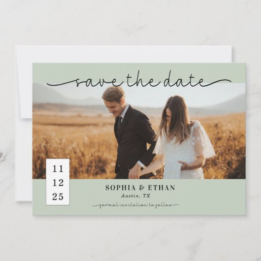 Minimalistisches Script Sage Green Foto Hochzeit Save The Date (Vorderseite)