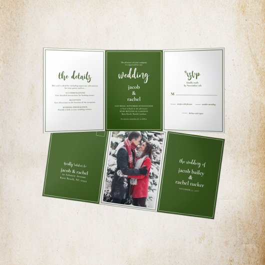 Minimalistisches Skript, dunkelgrüne und weiße Hoc Dreifach Gefaltete Einladung