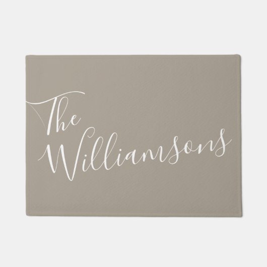 Minimalistisches Skript Personalisiert Name Taupe Fußmatte (Vorderseite)