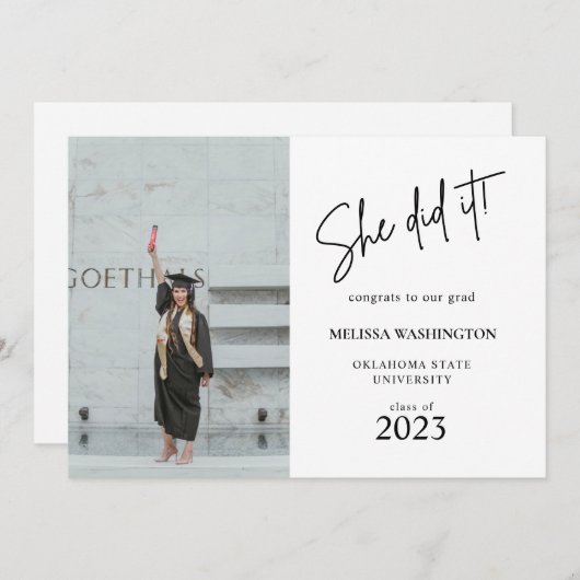 Minimalistisches Skript Sie tat es Abschluss Foto Ankündigung (Vorne/Hinten)