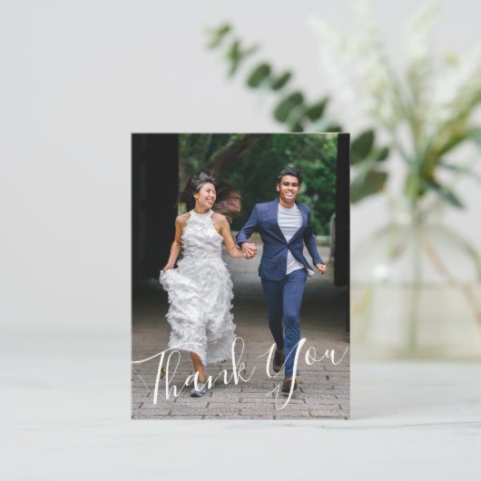 Minimalistisches Skriptüberlagern Hochzeit Danke F Postkarte (Stehend Vorderseite)