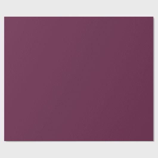 Minimalistisches Solid Elegant Plum Lila Geschenkpapier (Flach)