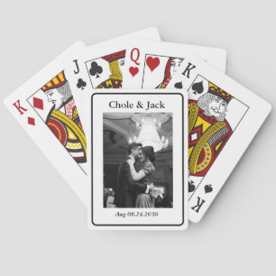Minimalistisches Spiel eins Schwarz-Weiß-Foto von  Spielkarten