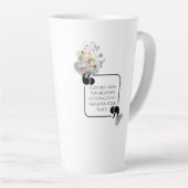 Minimalistisches Stoiner PEACE-Illustriertes Zitat Milchtasse (Rechte Ecke)