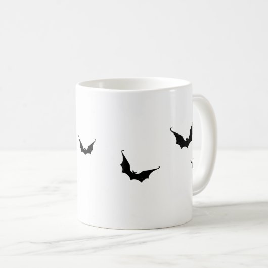 Minimalistisches Typografisches Halloween & Bat Th Kaffeetasse (VorderseiteRechts)