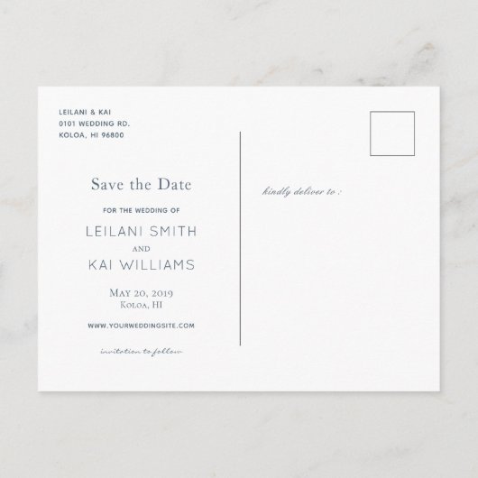 Minimalistisches Weiß und Navy Blau Save the Date Ankündigungspostkarte (Rückseite)