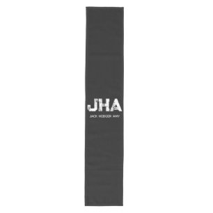 MINIMALISTISCHES WEIßES DREIBUCHSTABEN-MONOGRAMM N MITTELGROßER TISCHLÄUFER