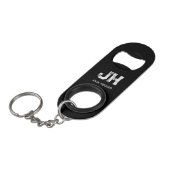 MINIMALISTISCHES WEIßES ZWEI-BUCHSTABEN-MONOGRAMM  MINI FLASCHENÖFFNER (Vorderseite Schrägansicht)