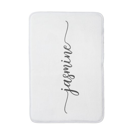 Minimalistisches White Girl Monogram Name Script Badematte (Vorderseite Vertikal)