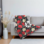 Minimierte Rose und Monogramm Sherpadecke