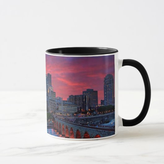Minneapolis-Augen-Süßigkeit Tasse (Rechts)