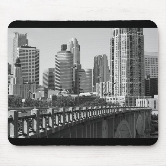 Minneapolis Skyline im Tageslicht Mousepad (Vorne)