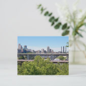 Minneapolis Skyline und Brücken Postkarte (Stehend Vorderseite)